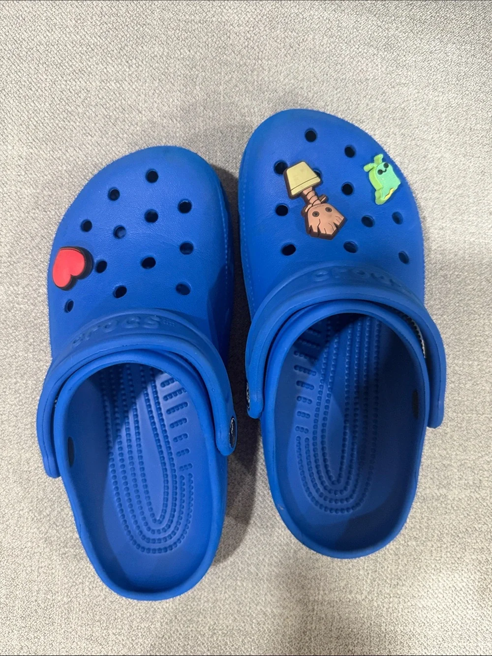 CROCS Kids Blue Classic Clogs with Jibbitz Charms